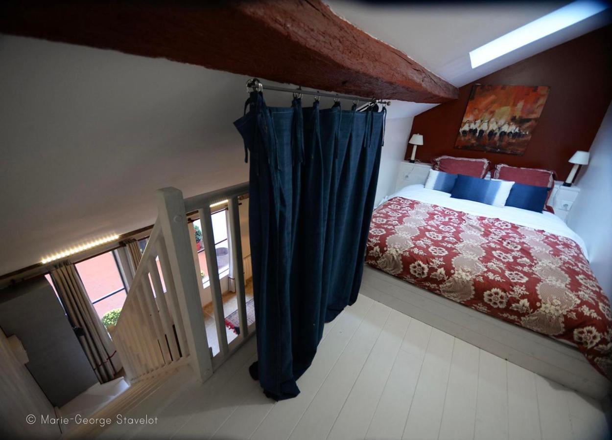 Voyage… Villa นัวเยร์ส-ซูร์-เซอไรน์ ภายนอก รูปภาพ