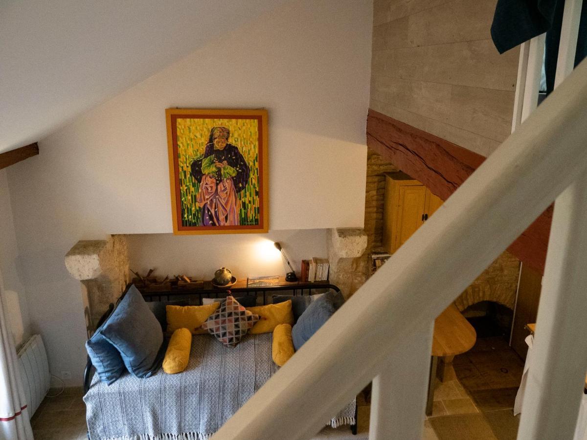 Voyage… Villa นัวเยร์ส-ซูร์-เซอไรน์ ภายนอก รูปภาพ